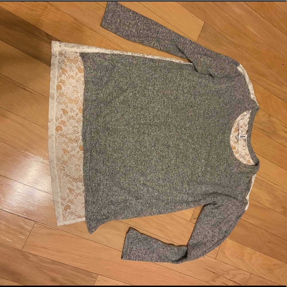 Kensie-Grey sweater w/ an all lace back
